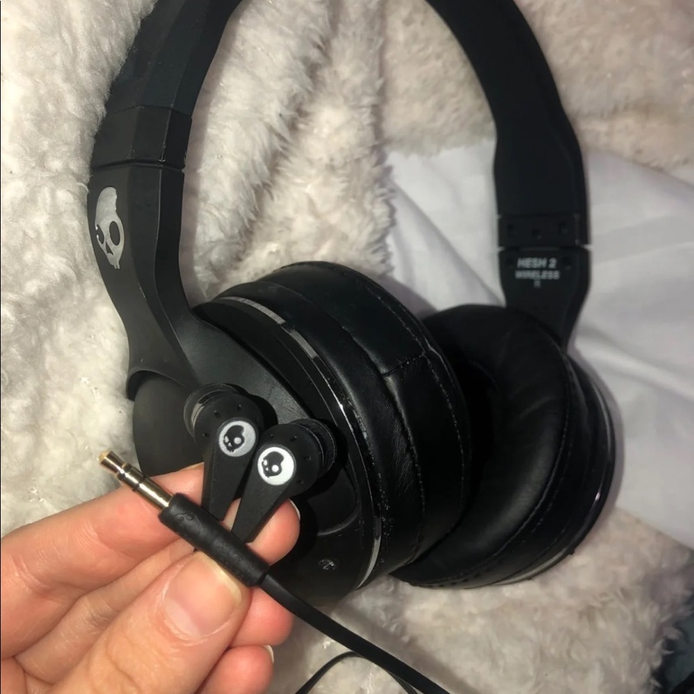 Skullcandy Headphone/Ear buds Bundle